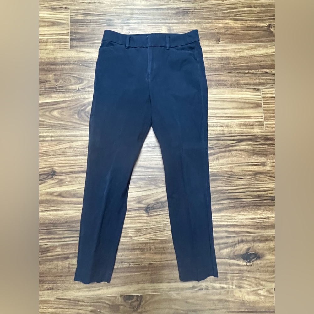 Old Navy High Rise Pixie pants, size 6